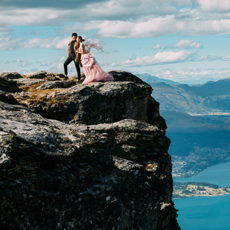 吴奇隆刘诗诗个性婚纱照曝光 甜蜜依偎深