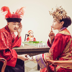 包贝尔婚纱照曝光 一家三口中式婚纱照搞