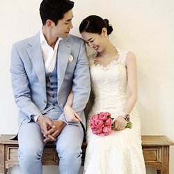 韩星申成禄唯美婚纱照曝光 6月与未婚妻