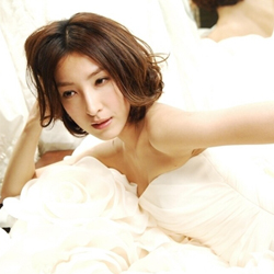 杨谨华新恋情曝光 男友绅士贴心有结婚共