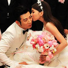 <b>高晓攀结婚 低调迎娶白衣天使</b>