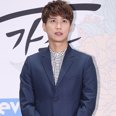 韩国歌手金元俊将于4月结婚 娶小14岁检察