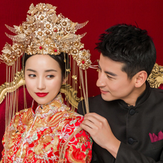 吕一钱泳辰婚纱照曝光 中式婚纱照尽显甜