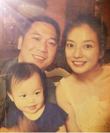 赵薇自曝恋爱秘史 与老公一见钟情