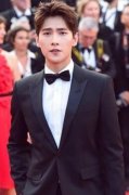 杨洋帅气亮相坎城影展！却糗被误认成他