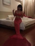 小小瑜水中狂露E罩杯雪乳！美人鱼装极