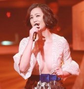 王馨平破尺度放送雪白巨乳　同台前男友