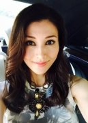 李嘉欣晒全家庆生照！妈妈零皱纹Q弹肌完