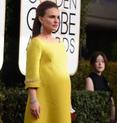 娜塔莉波曼挺孕肚　穿黄礼服成红毯小太