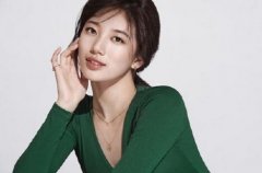 趁李敏镐忙拍戏　秀智穿圣诞树绿上衣露