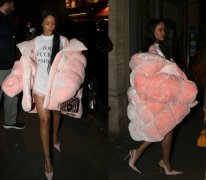 蕾哈娜扮流浪汉pro级　头痒加码异味感