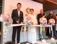 时髦人大S脸书PO瘦照、晒美腿　粉丝：仙