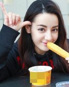 热巴大学全素颜照曝光！网惊：有没有整