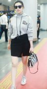 妈呀！杂志里又辣又瘦　陈妍希现身机场