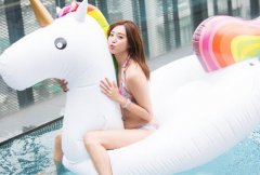 王心恬脱了！穿比基尼秀美胸　传授5招网