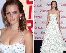 艾玛华森领口过低露胸贴　本人不知情微