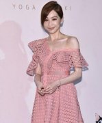 <b>王心凌婚礼战袍惨撞杨丞琳、秀英　丁文</b>