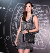 网友：真想给你send tree pay　李晶晶雾煞煞