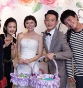 <b>林依晨暖心出席老师婚礼！一头俏丽短发</b>