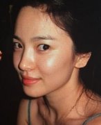 <b>没化妆的时候更年轻！宋慧乔素颜照见证</b>