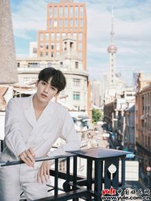 何洛洛亮相Dr. Jart+蒂佳婷直播间 元气满满