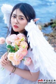 多面黎一萱中秋新造型 出尘精灵降人间