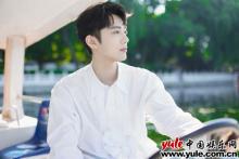 <b>赖冠霖生日写真曝光 干净清爽尽显少年感</b>