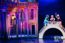 <b>除了莎翁剧本，什么都改了：开心麻花年</b>